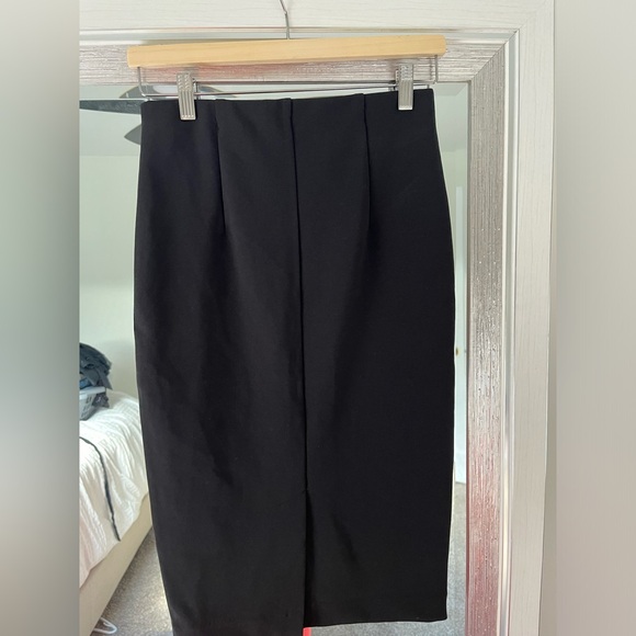 DYNAMITE PENCIL SKIRT - Picture 2 of 4